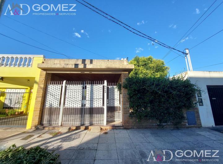 Casa · 178m² · 3 Ambientes · 1 Cochera