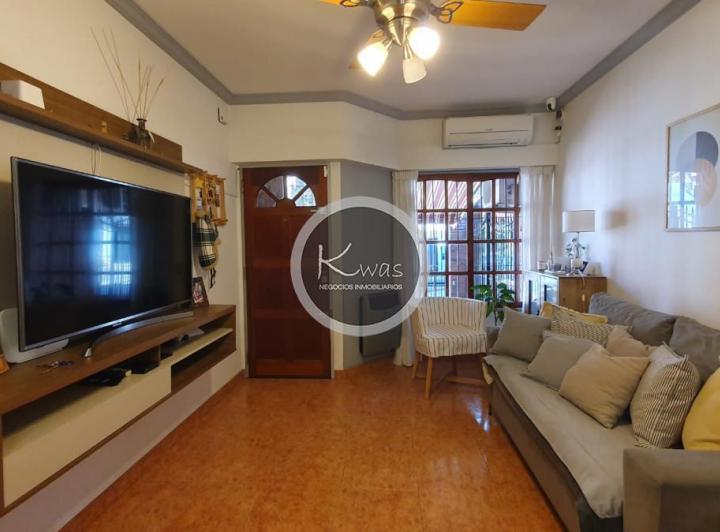 Casa · 87m² · 4 Ambientes · 1 Cochera
