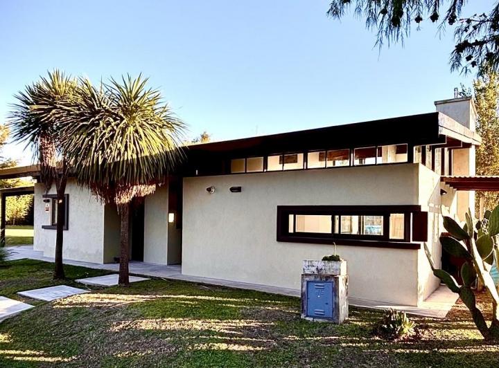 Casa · 120m² · 5 Ambientes · 3 Cocheras