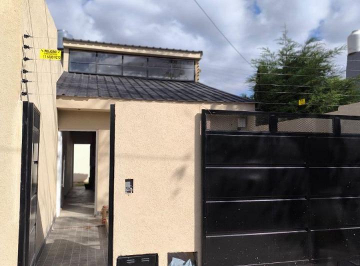Casa · 115m² · 4 Ambientes · 1 Cochera