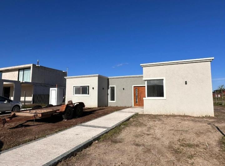 Casa · 166m² · 4 Ambientes · 2 Cocheras