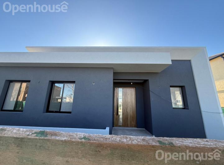 Casa · 133m² · 4 Ambientes · 3 Cocheras