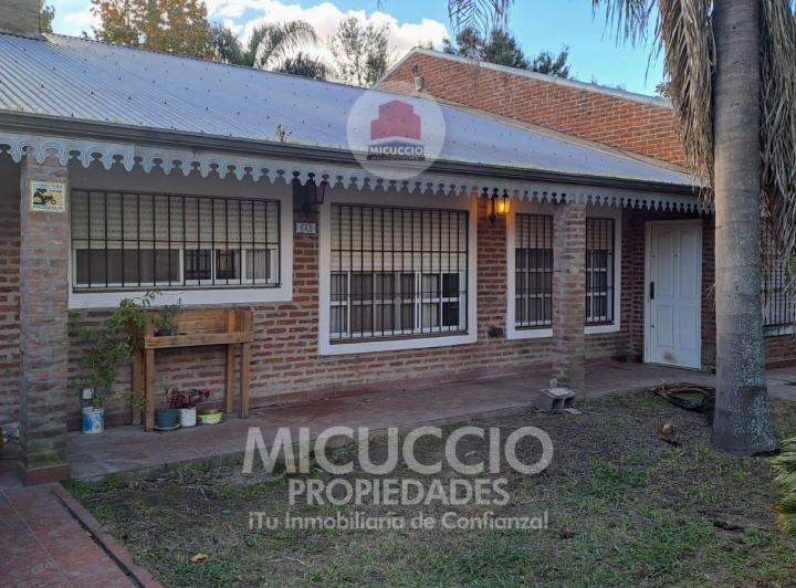Casa · 164m² · 6 Ambientes · 2 Cocheras