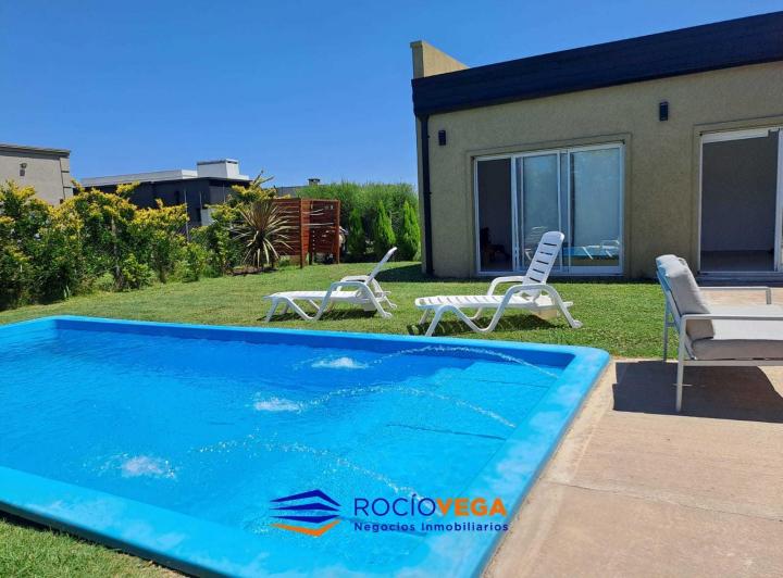 Casa · 165m² · 6 Ambientes · 4 Cocheras