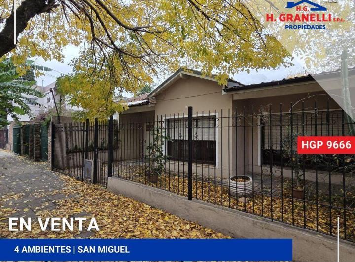 Casa · 130m² · 4 Ambientes · 2 Cocheras