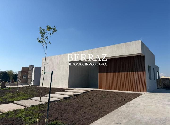 Casa · 130m² · 4 Ambientes · 1 Cochera