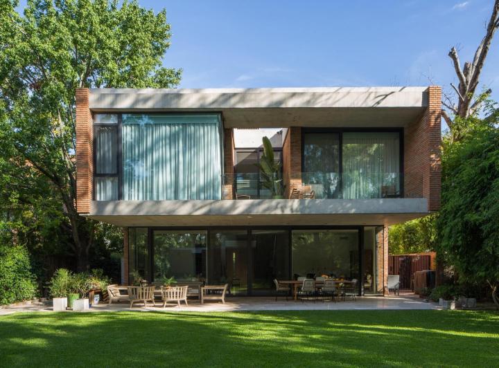Casa · 507m² · 6 Ambientes · 7 Cocheras