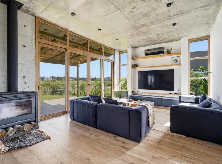 Casa · 188m² · 5 Ambientes · 2 Cocheras