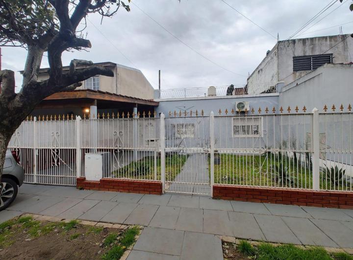 Casa · 120m² · 3 Ambientes · 2 Cocheras