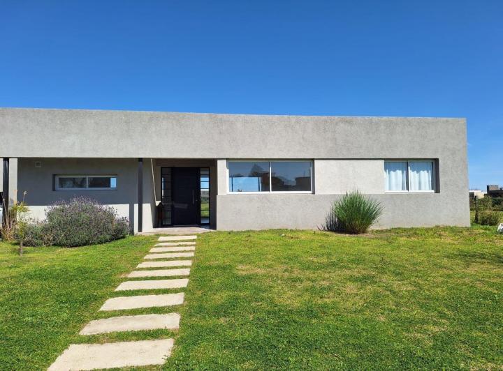 Casa · 133m² · 4 Ambientes · 1 Cochera
