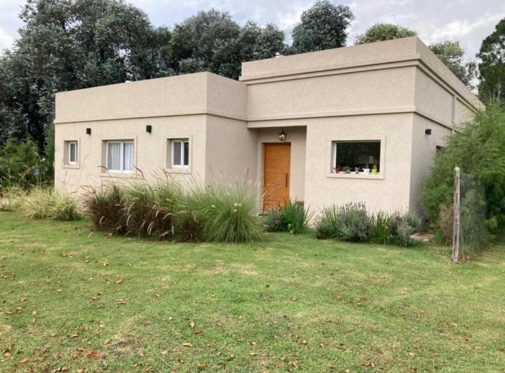 Casa · 150m² · 4 Ambientes · 1 Cochera