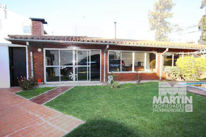 Casa · 180m² · 5 Ambientes · 1 Cochera