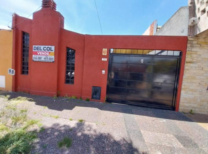 Casa · 105m² · 3 Ambientes · 1 Cochera