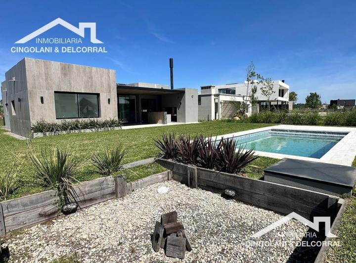 Casa · 160m² · 4 Ambientes · 1 Cochera