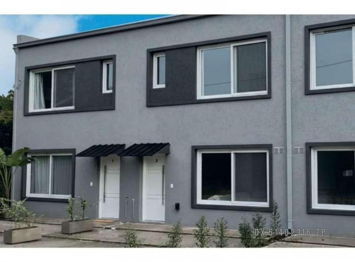 Casa · 121m² · 4 Ambientes · 1 Cochera