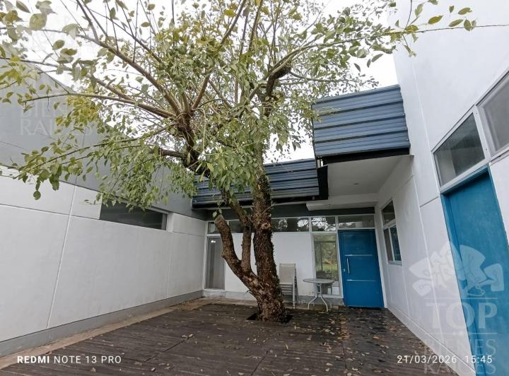 Casa · 131m² · 4 Ambientes · 2 Cocheras