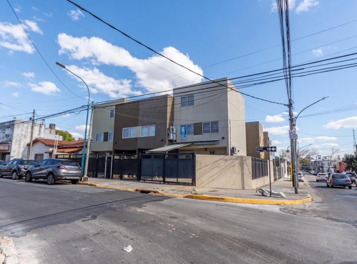 Casa · 149m² · 5 Ambientes · 2 Cocheras