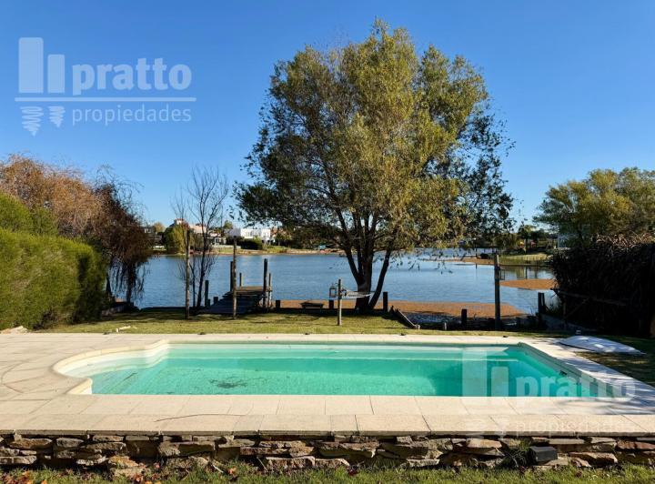 Casa · 170m² · 4 Ambientes · 4 Cocheras