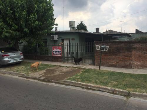 Casa · 110m² · 3 Ambientes · 1 Cochera