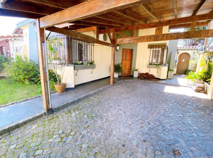 Casa · 120m² · 3 Ambientes · 2 Cocheras