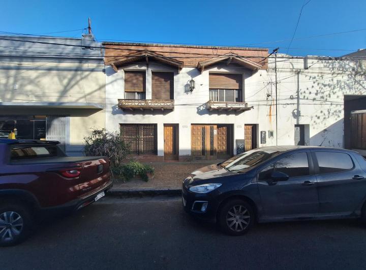 Casa · 237m² · 3 Ambientes · 1 Cochera