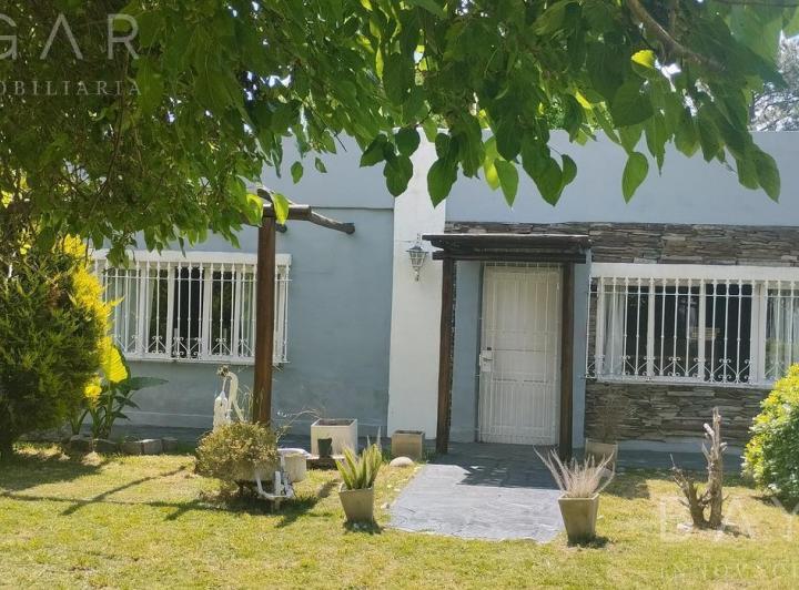 Casa · 120m² · 4 Ambientes · 2 Cocheras