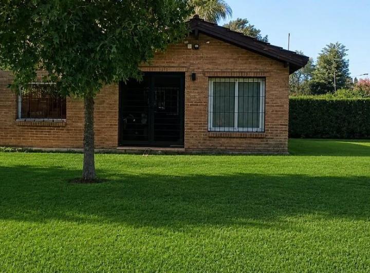 Casa · 1500m² · 1 Ambiente · 3 Cocheras