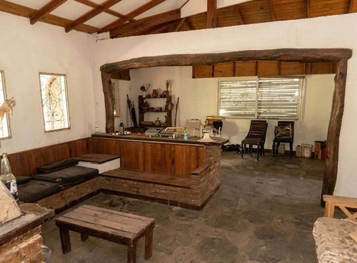 Casa · 80m² · 3 Ambientes · 2 Cocheras