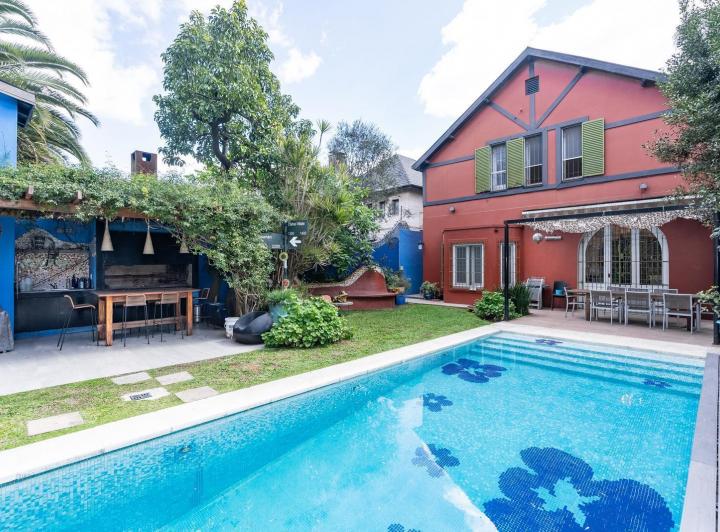 Casa · 410m² · 5 Ambientes · 2 Cocheras
