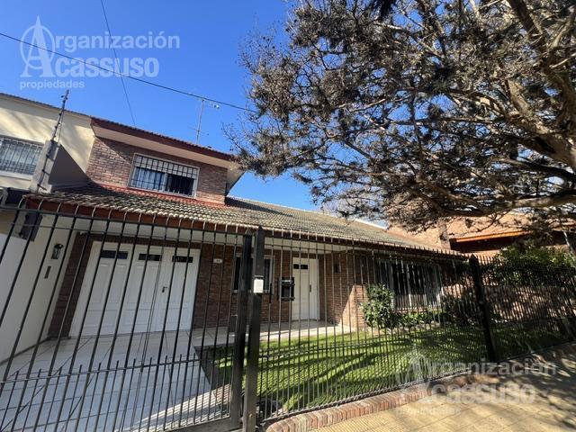 Casa · 180m² · 4 Ambientes · 1 Cochera