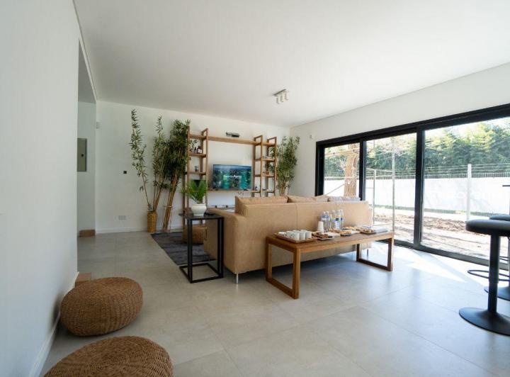 Casa · 120m² · 4 Ambientes · 2 Cocheras