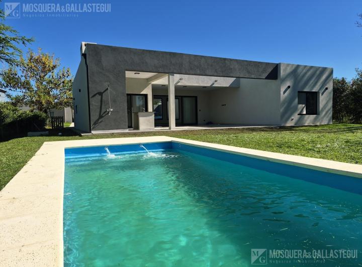Casa · 170m² · 5 Ambientes · 6 Cocheras