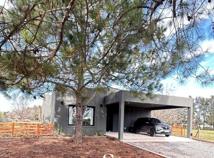 Casa · 145m² · 4 Ambientes · 2 Cocheras