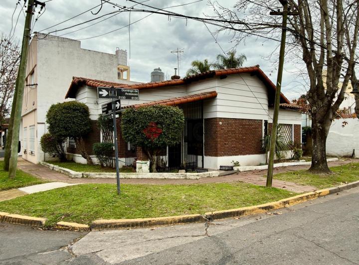 Casa · 101m² · 4 Ambientes · 1 Cochera