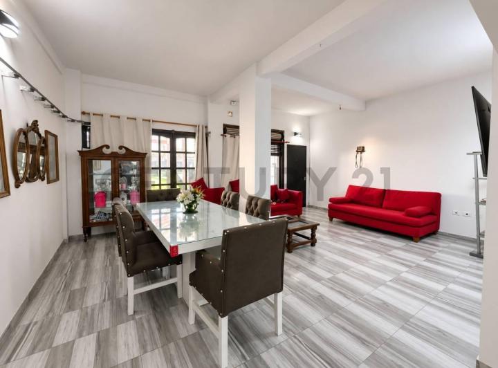 Casa · 150m² · 4 Ambientes · 1 Cochera