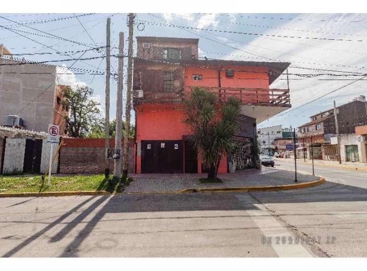 Casa · 204m² · 4 Ambientes · 1 Cochera
