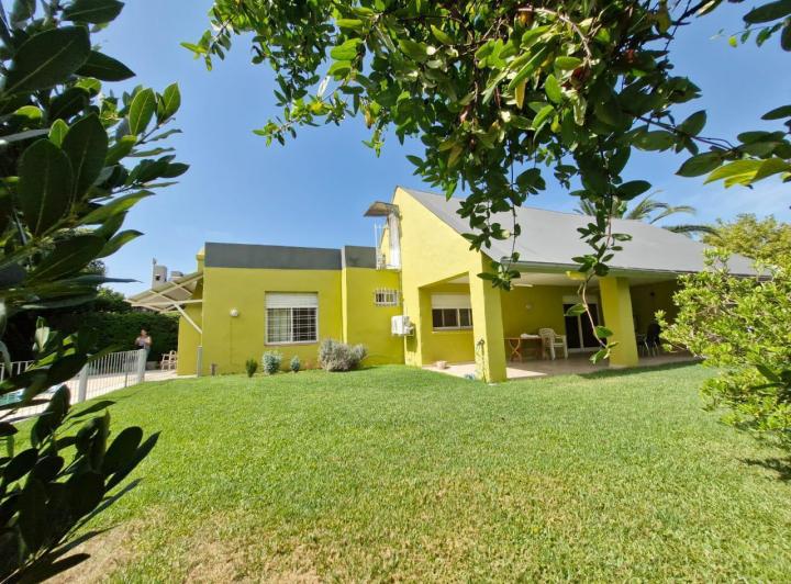 Casa · 143m² · 5 Ambientes