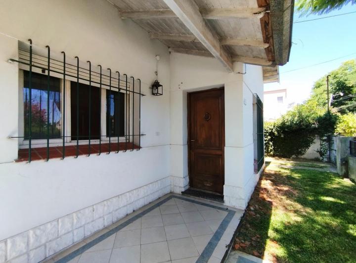 Casa · 159m² · 3 Ambientes · 4 Cocheras