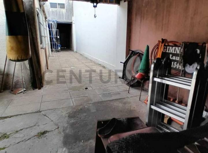 Casa · 210m² · 4 Ambientes · 1 Cochera