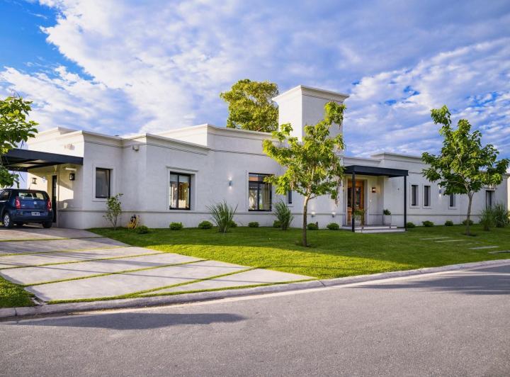 Casa · 164m² · 5 Ambientes · 2 Cocheras