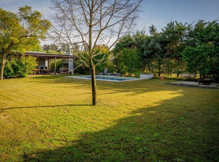 Casa · 132m² · 4 Ambientes · 2 Cocheras