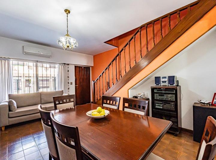 Casa · 85m² · 4 Ambientes · 1 Cochera