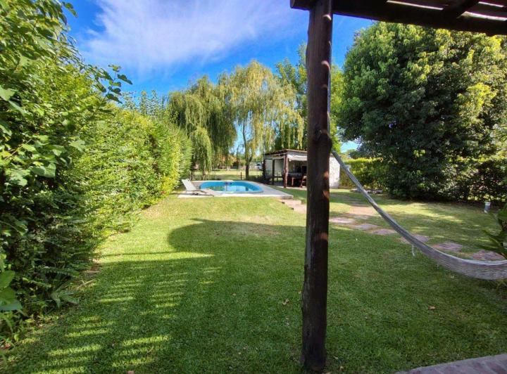 Casa · 183m² · 5 Ambientes · 2 Cocheras