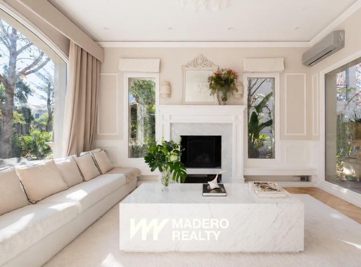 Casa · 325m² · 4 Ambientes · 1 Cochera