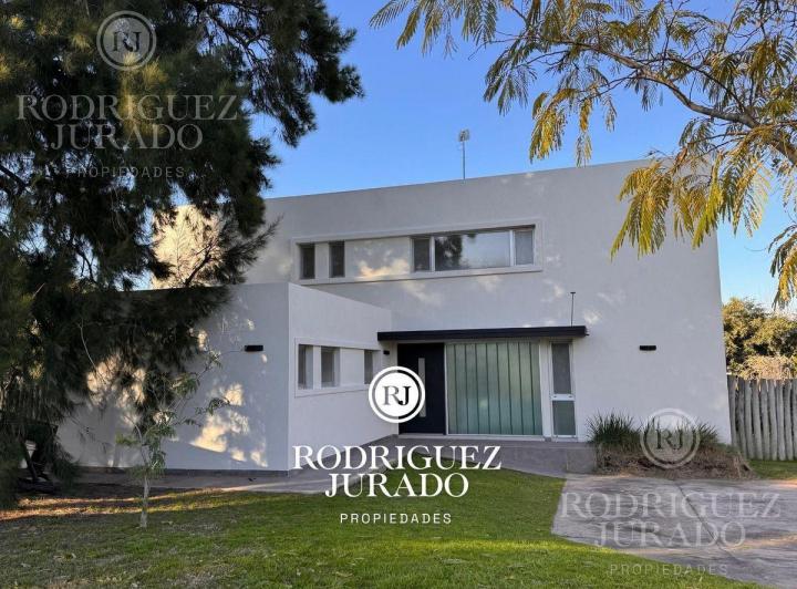 Casa · 199m² · 6 Ambientes