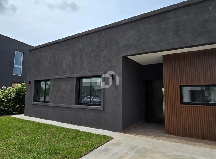 Casa · 150m² · 4 Ambientes · 2 Cocheras