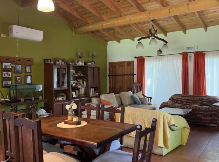 Casa · 189m² · 5 Ambientes · 2 Cocheras