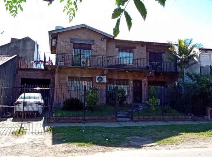 Casa · 252m² · 5 Ambientes · 3 Cocheras