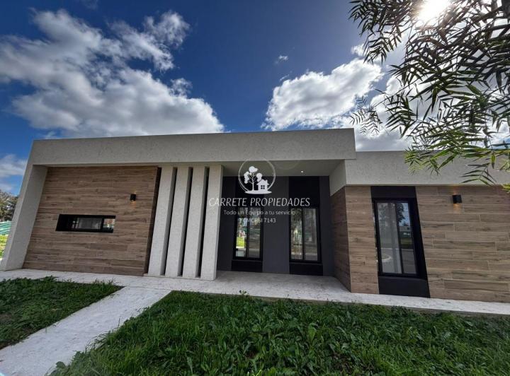 Casa · 139m² · 4 Ambientes · 3 Cocheras
