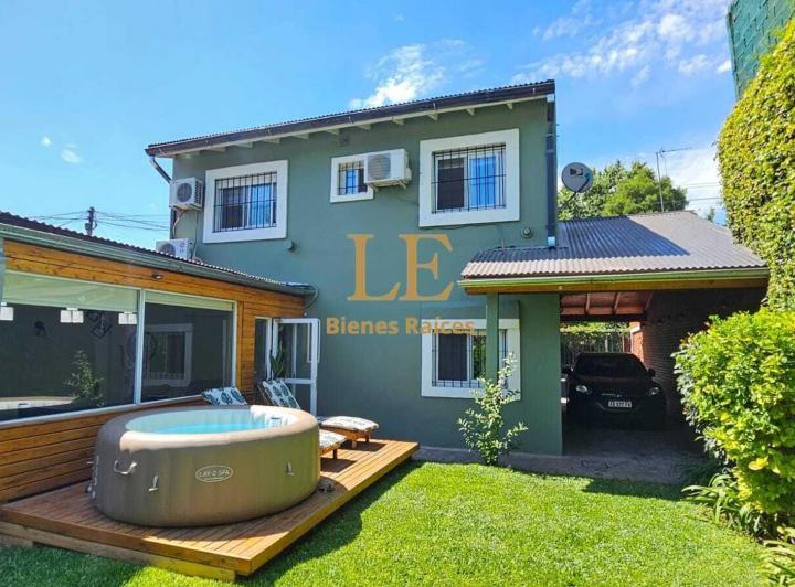 Casa · 110m² · 3 Ambientes · 2 Cocheras